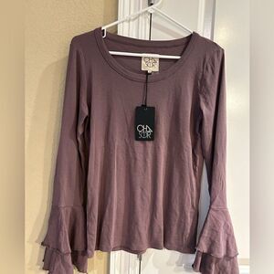 Chaser women’s purple long sleeve ruffled sleeve t-shirt in medium NWT‎